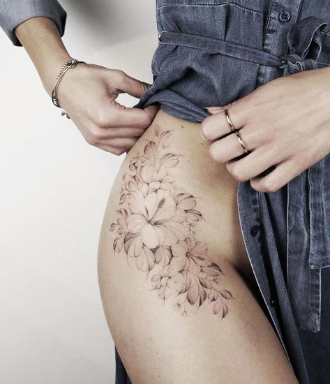 Floral Hip | Best Tattoo Ideas For Men & Women, 7000 Designs Medium Size Hip Tattoo, Tropical Hip Tattoo, Hip Tattoos Women Floral, Delicate Hip Tattoos Women, Womens Hip Tattoos, Tattoo Hips Women, Unique Hip Tattoos Women, Thigh Hip Tattoo Women Unique, Hip Thigh Tattoos Unique