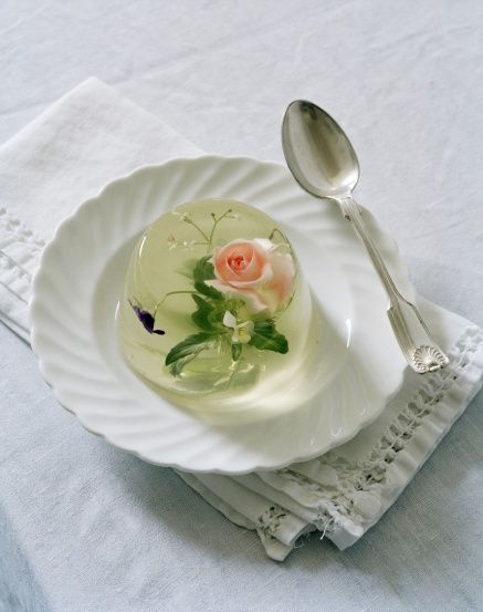 I'm not sure what this is, but I want to put pretty things in clear jello, and then eat them.  @Brittney Anderson Anderson Anderson Jenkins, @Lauren Davison Davison Davison Bridge, @Laura Jayson Jayson Jayson Ramsdell Jelly Cake, Tim Walker, White Plate, Creme Brulee, Edible Flowers, Food Presentation, Puddings, Beautiful Food, Pretty Food