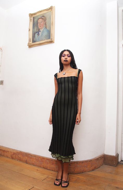 Grad Dresses, Black Midi, Beetlejuice, Planet Earth, Fancy Dresses, Black Midi Dress, Guest Dresses, Dream Dress, Look Fashion