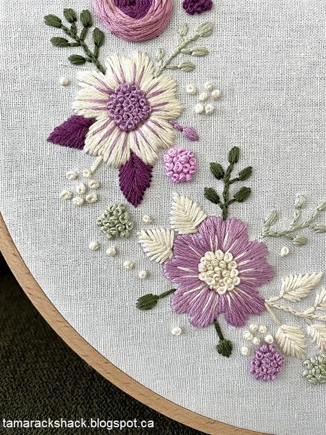 Embroidered Purple Flowers, Purple Floral Embroidery, Diy Embroidered Flowers, Embroidery Purple Flowers, Purple Embroidery Design, Embroidery Flower Wreath, Embroidery Flowers Designs, Purple Flower Embroidery, Flower Wreath Embroidery