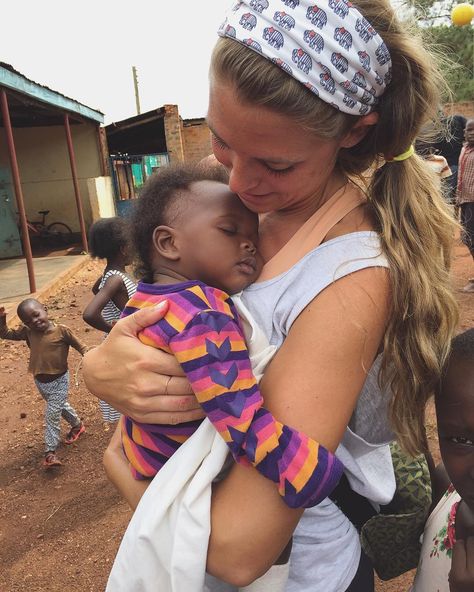 Country music superstar, Thomas Rhett and Lauren Akins Adopt Daughter Willa Gray after a trip to Uganda. Lauren Akins, Go And Make Disciples, Matthew 28 19, Mission Work, Missionary Work, Thomas Rhett, Missions Trip, We Are The World, What To Say