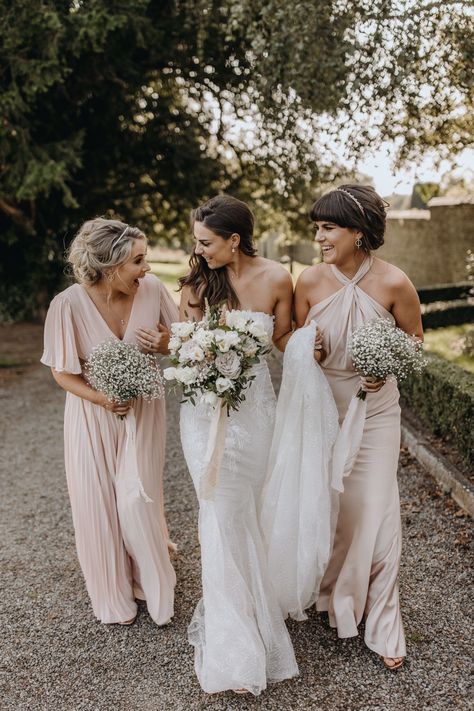 Gypsophilia Bridesmaids Bouquets, Bridesmaid Bouquet Gypsophila, Bridesmaid Gypsophila Bouquet, Gypsophila Bouquet Bridesmaid, Minimal Bridesmaid Bouquet, Gypsophila Bridesmaid Bouquet, Maid Of Honor Bouquet, Wedding Flowers Gypsophila, Simplistic Wedding