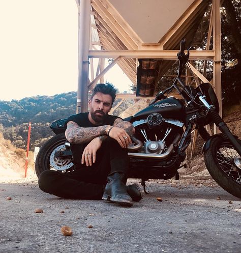 Levi Stocke (@levistocke) on Instagram: “Two wheels and the road is #home ...” Tattoo Motorcycle, Motorcycle Boy, Levi Stocke, Motorcycle Photo Shoot, Biker Photos, Motorcycle Tattoo, Beard Tips, Hot Biker Guys, Biker Photography