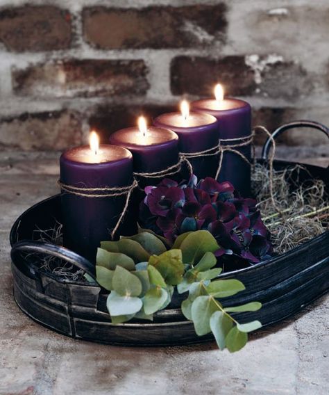 Scandinavian Christmas Decorating Ideas-40-1 Kindesign Candles And Flowers, Purple Candles, Candle In The Wind, Bridal Shower Centerpieces, Candle Glow, Purple Christmas, All Things Purple, Jena, Scandinavian Christmas