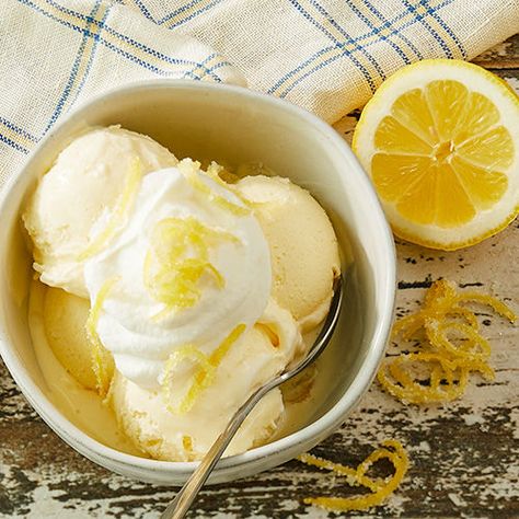 Lemon Custard Ice Cream, Custard Ice Cream Recipe, Lemon Curd Ice Cream, Lemon Ice Cream Recipe, Snow Ice Cream, Homemade Lemon Curd, Lemon Ice Cream, Lemon Ice, Ice Cream Pops