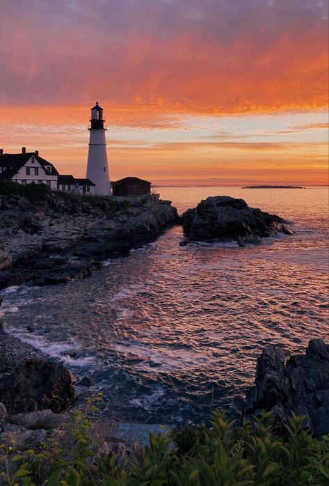 Maine Bucket List, Maine Aesthetic, Things To Do In Maine, Vacation Bucket List, Trip To Maine, Boothbay Harbor Maine, Beach House Aesthetic, Maine Beaches, Boothbay Harbor