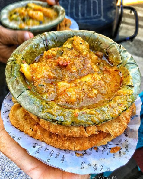 I am so missing this #sunday special #breakfast of  Kachori and Sabzi !  The perfect and right breakfast to have in #varanasi is #kachori #sabzi and #jalebi.  And I am sure you’ll be happy to step out of your bed early in the morning for this. Where: Chachi ki Kachori, Lanka, Varanasi. . . . . . . . . . . . . . #foodporn #foodgasm #foodphotography #foodpornographer #iphonephotography #mumbaifoodie #mumbaifoodblogger #mumbaifoodlovers #willtravelforfood #travelforfood #foodandtravel #eeeeeats #no Indian Food Photography, Special Breakfast, Bed Early, Mumbai Food, Sunday Special, Desi Food, Healthy Homemade Recipes, Early In The Morning, Indian Snacks