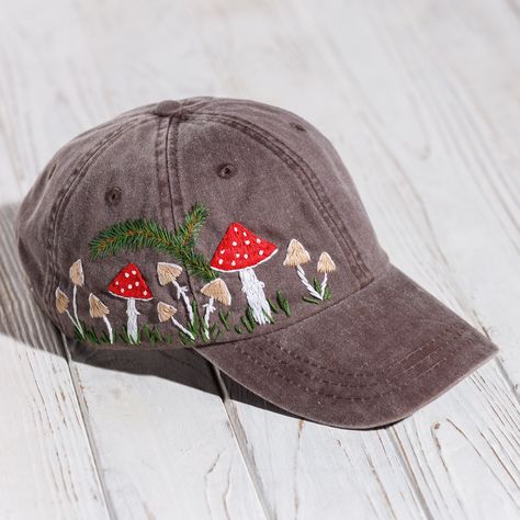 Hat Embroidery Ideas, Mushrooms Hat, Embroidered Mushrooms, Embroidery Personalized, Hand Embroidered Pendant, Mushroom Embroidery, Colorful Mushrooms, Embroidery Hat, Embroidery Workshop