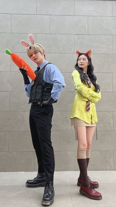 Kpop Halloween Costume, Kpop Costume, Movie Character Costumes, Couples Cosplay, Couple Cosplay, Matching Halloween Costumes, Classy Halloween Costumes, Duo Costumes, Trio Halloween Costumes