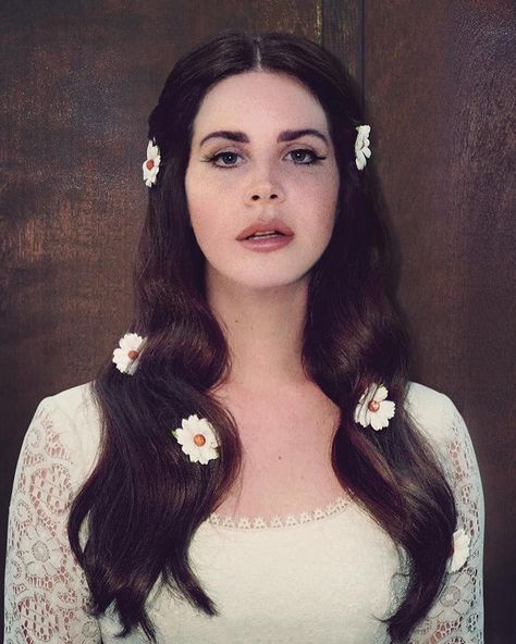 To The Moon, Lana Del Rey, The United States, Her Hair, The Moon, Moon, Queen, Flowers, Hair