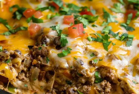 Creamy Burrito Casserole Burrito Casserole With Rice, Burrito Bake Taste Of Home, Burrito Bake Casserole, Burrito Casserole Recipe, Burrito Bake, Creamy Burrito Casserole, Casserole Dinners, Burrito Casserole, Chicken Taco Seasoning