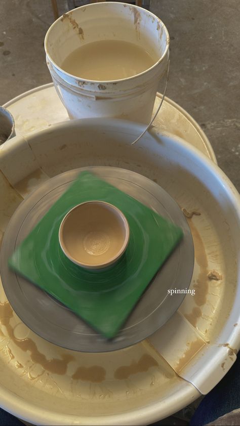 pottery wheel spinning Pottery Instagram Story, Pottery Wheel Aesthetic, Spinning Pottery, Pottery Spinning, Pottery Aesthetic, Solo Living, Aesthetic Ig Story, Insta Story Idea, Diy Pottery Painting