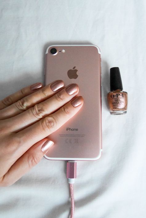 Rose Gold OPI Nail Varnish, iPhone 7 Rose Gold Iphone 6s Plus Rose Gold, Iphone 7 Rose Gold, Iphone 6s Rose Gold, Rose Gold Aesthetic, Personal Aesthetic, Gold Aesthetic, Iphone Style, King Kylie, Opi Nails