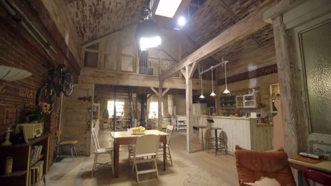 Once Upon a Time - Mary Margaret's apartment Mary Margaret Apartment, Hook Movie, Ouat Characters, Loft Inspiration, White Apartment, Meditation Room Decor, Mary Margaret, Shabby Home, Movie Cast