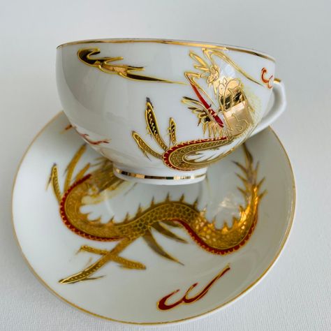 Stunning Vintage Kutani Japanese Porcelain Dragonware Cup and - Etsy UK Dragon Painting, Collectible China, Heart Shape Box, Orange And Gold, Vintage Cups, Japanese Porcelain, Hand Painted Silk, The Tea, Cup And Saucer Set