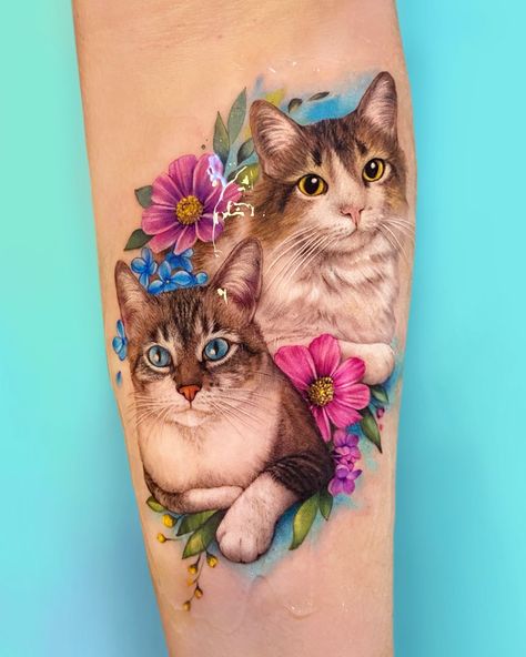 Minimalistic Cat Tattoo, Realistic Cat Tattoo, Pet Portrait Tattoo, Simple Cat Tattoo, Calf Tattoos For Women, Cat Portrait Tattoos, Tattoos Flowers, Dog Portrait Tattoo, Kitty Tattoos