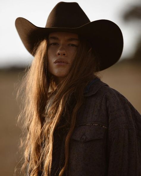 Cowgirl Photoshoot, Mens Dress Hats, Western Photoshoot, Outdoorsy Style, Into The West, American Bison, Looks Country, Being Present, Baby Cowboy