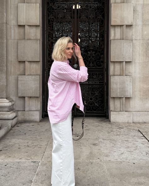 Candy pink for summer 💖 @ro_and_zo / ad-pr #summershirt #pinkstripyshirt #pinkshirt #widelegjeans #whitejeans #summeroutfit #outfitinspo #bloggerstyle #whatveganswear #veganfashion Pink And White Striped Shirt Outfit, Vegan Fashion, Pink Shirt, Pink Candy, Summer Shirts, Wide Leg Jeans, White Jeans, Fashion Blogger, Summer Outfits