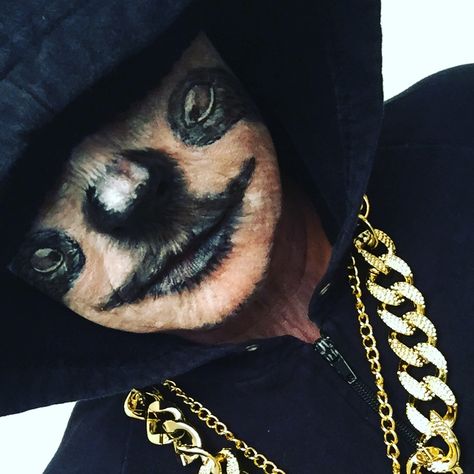 #halloween #makeup #sloth #gangsta Sloth Makeup, Zootopia Sloth, Sloth Stuffed Animal, Makeup Board, Stage Makeup, Fancy Dress Costumes, Cool Costumes, Adult Costumes, Kids Costumes