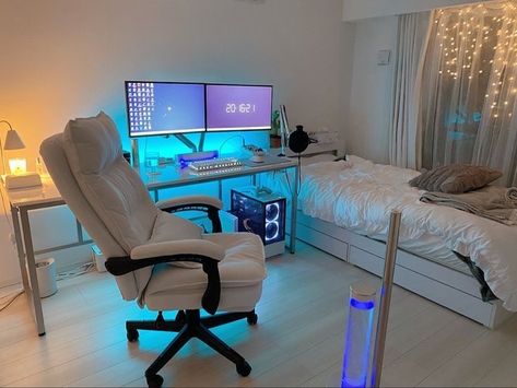 Comfy Gaming Chair, Streamer Room, Study Room Decor, Cozy Room Decor, Minimalist Room, Game Room Design, Dream Room Inspiration, Room Makeover Bedroom, Room Makeover Inspiration