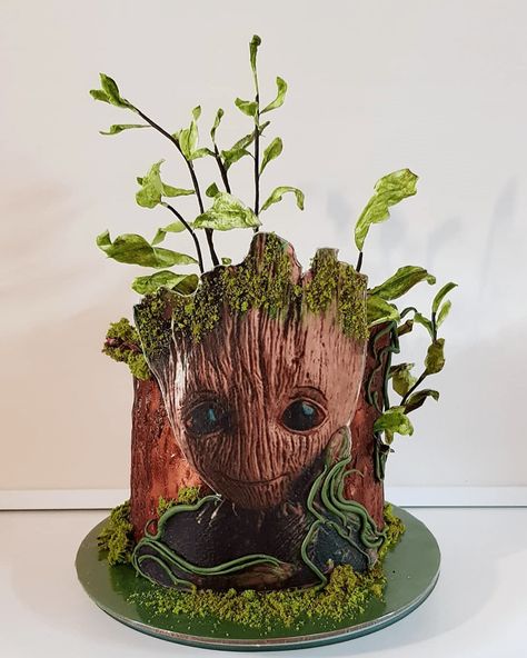 Groot Birthday Party Ideas, Groot Birthday Cake, Baby Groot Cake, Groot Party, Groot Cake, Groot Birthday, Dc Cake, Galaxy Cake, 12 Birthday