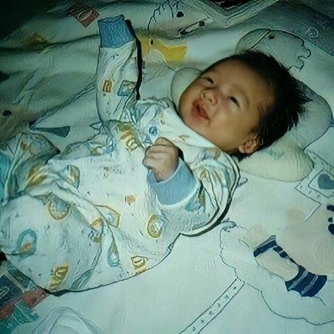 Bangchan baby photo Bang Chan Baby Picture, Stray Kids Baby Pictures, Bangchan Predebut, Baby Bangchan, Straykids Jisung, Baby Bangs, Kids Zoo, Stray Kids Chan, Chris Chan