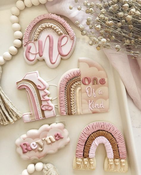 Rainbow Boho First Birthday, Boho 1st Birthday Cookies, Boho First Birthday Cookies, Isn’t She Wonderful 1st Birthday Cake, Boho Rainbow Cookies First Birthday, Isn’t She Onederful Cookies, Boho Rainbow Birthday Party Decorations, Onederful Cookies, Boho Rainbow Birthday Cake