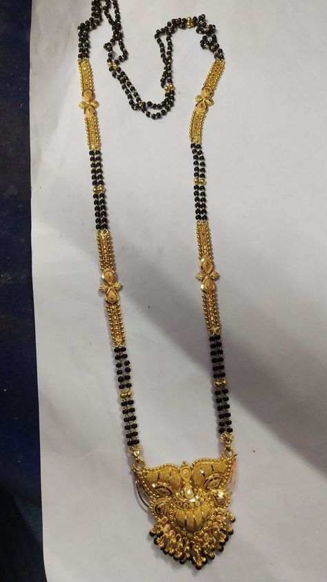 Gold Lockets For Black Beads, Latest Nallapusalu Designs Gold Short, Nalla Pusalu Designs Latest Long, Black Beads Designs Latest, Nalla Pusalu Designs Latest, Short Black Beads Designs, Nalla Pusalu Designs Latest Short, Short Necklace Designs Gold, Nallapusalu Designs Gold Long