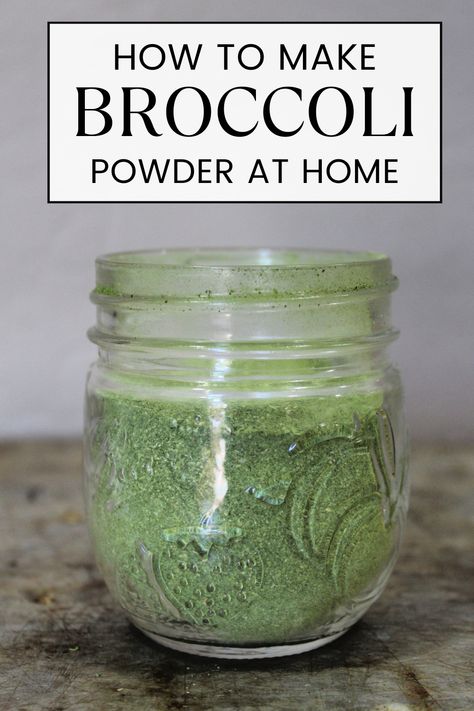 Learn how to make broccoli powder quickly and easily at home - not only is it a great way to preserve an abundance of your harvest, it's a wonderful way to sneak veggies into your children's diet! Preserve Broccoli, Dehydrated Broccoli, Dehydrating Spinach In Dehydrator, Dehydrate Herbs In Dehydrator, How To Dehydrate Herbs In Dehydrator, Dehydrated Vegetable Powder, Broccoli Leaves, Meatloaf Mix, How To Make Broccoli