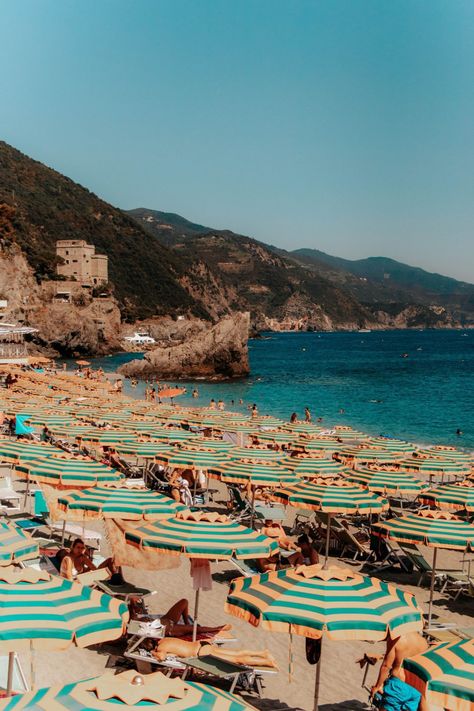 Cinque Terre Beach, Italian Summer Aesthetic, European Bucket List, Perfect Beach Day, Quick Dip, Travel Jobs, Cinque Terre Italy, Florence Tuscany, Soak Up The Sun