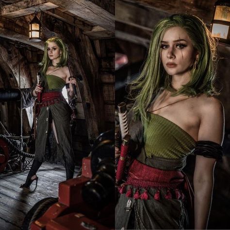 Zoro Cosplay Girl, Cosplay Zoro, Zoro Cosplay, Outfits Hot, Hot Costume, One Piece Cosplay, Halloween Inspo, Character Inspo, Human Poses