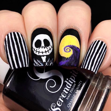 Skellington Nails, Jack Skellington Nails, Disney Halloween Nails, Disneyland Nails, Nightmare Before Christmas Nails, Jack Nightmare Before Christmas, Mens Nails, Pumpkin Nails, Nail Art Disney