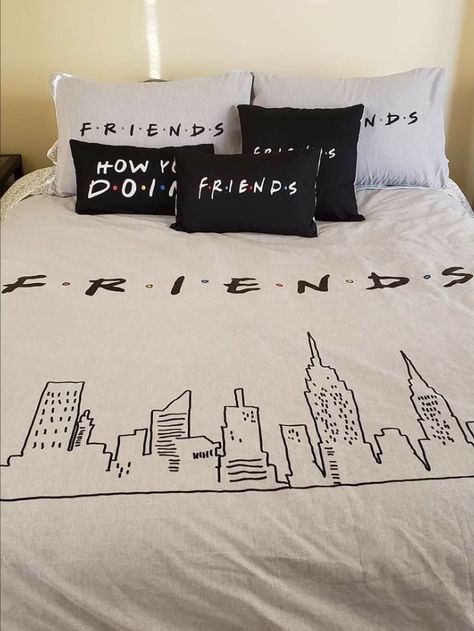 Friends Tv Show Gifts, Tv Show Friends, Friends Tv Quotes, Friends Best Moments, Us Friends, Friends Merchandise, Friends Episodes, Friends Poster, Friends Cast