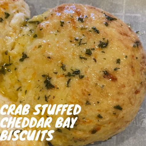 Crab Stuffed Cheddar Bay Biscuits, Stuffed Cheddar Bay Biscuits, Crab Stuffed, Crab Cake Recipe, Cheddar Bay Biscuits, Savoury Biscuits, Cheddar Biscuits, Crab Cake, Lemon Butter Sauce