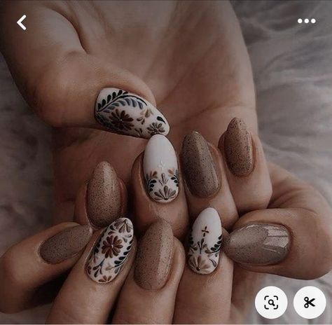 Almond Boho Nails, Nail Inspo Boho, Woodsy Nails, Acotar Nails Designs, Western Almond Nails, Summer Boho Nails, Mexican Nails Designs Mexico, Colorado Nails, Mexican Inspired Nails Mexico