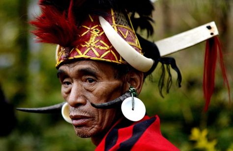 A Konyak Naga tribesman in his traditional dress Nagaland Festival, Konyak Naga, Human Diversity, African People, Indigenous People, Nature Art Painting, Traditional Attire, Deep Forest, African Men