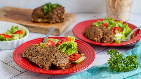 this was in todays paper, a throwback to the old recipe that used to be on the Quaker -oats box- worth a try according to the archiver. Quaker Oatmeal Meatloaf Recipe, Quaker Meatloaf, Quaker Oats Meatloaf Recipe, Quaker Oats Meatloaf, Recipe Peppers, Best Meatloaf Recipes, Meatloaf Oatmeal Recipe, Quaker Oatmeal, Comfort Recipes