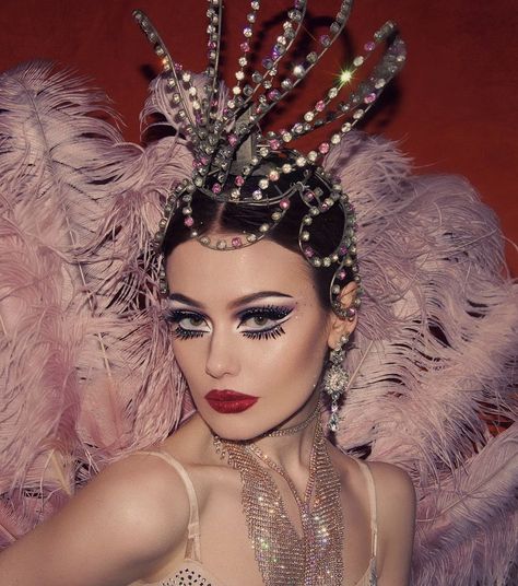 Cabaret Makeup, Burlesque Makeup, Retro Makeup Looks, Hollywood Flawless Filter, Rouge Makeup, Flawless Filter, Showgirl Costume, Show Makeup, Performance Hairstyles