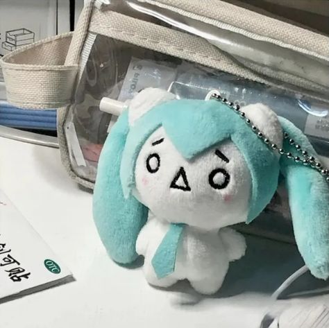 Hatsune Miku Doll, Girls Xmas Gifts, Cartoon Expression, Funny Expressions, Doll Keychain, Doll Pendant, Image Swag, Anime Merchandise, Plush Toy Dolls