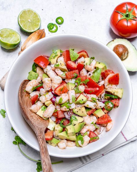 Eat Fresh with this Cilantro Lime Shrimp Ceviche Chopped Salad! Hot Weather Food, April Meals, Texmex Recipes, Cold Shrimp, Hot Weather Meals, Cilantro Lime Shrimp, Ceviche Recipe, Resep Salad, Shrimp Ceviche