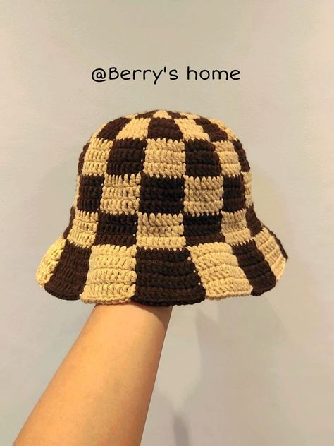 Bucket Hat Checkered, Monochrome Crochet, Checkered Bucket Hat, Crochet Checkered, Men Aesthetic, Crochet Bucket, Crochet Bucket Hat, Bucket Hats, Crochet Hat