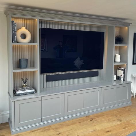 #mediaunit on Instagram | Hashtags Dark Blue Media Wall, Media Room Storage Ideas, Panel Media Wall, Media Wall Living Room, Media Room Storage, Tv Wall Panel, Tv Feature Wall, Media Walls, Luxurious Living Rooms