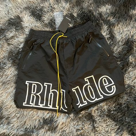 Brand New Rhude Shorts Size Large Never Worn With Tags Ready To Ship Right Now Rhude Shorts, Paisley Shorts, Black And White Shorts, Logo Knit, Streetwear Men, Shorts Men, Streetwear Men Outfits, Printed Swim, Basketball Shorts