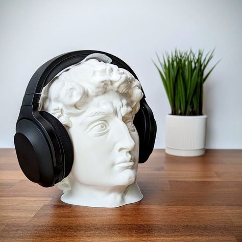 Headphone Stand Aesthetic, Gaming Accessories Products, Cool Stuff For Your Room, David Bust, Michelangelo's David, Headset Holder, Famous Sculptures, Headset Stand, 3d Printing Art