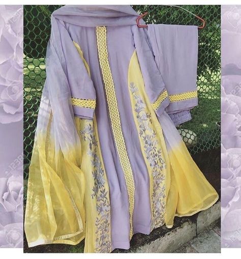 Short Kameez, Embroidery Suits Punjabi, Suits Punjabi, Long Kurti Designs, Stylish Short Dresses, Pakistani Dresses Casual, Dress Design Patterns, Kurti Designs Party Wear, Kurta Designs Women