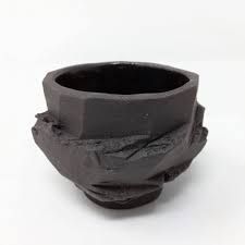 Raku Ware, Ceramic Oil Burner, Slab Pottery, Black Vase, Hand Built Pottery, Pottery Techniques, Black Clay, Tea Bowl, Ceramics Ideas Pottery