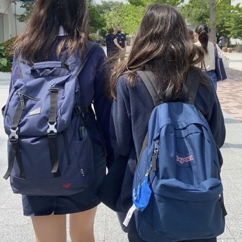 Navy Blue Backpack, Navy Backpack, Backpack Outfit, School Vibes, Blue Backpack, North Face Backpack, The North Face, Navy Blue, Backpacks