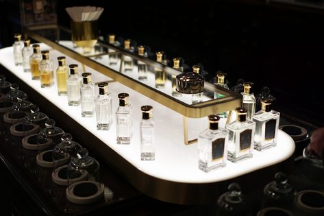 What Is a Royal Warrant? 6 Brands the Royal Family Loves (That You Can Buy Too!) Perfume Kiosk, Fragrance Display, Store Display Design, Perfume Stand, Paris Perfume, Honey Shop, Perfume Display, Hermes Perfume, Perfume Shop