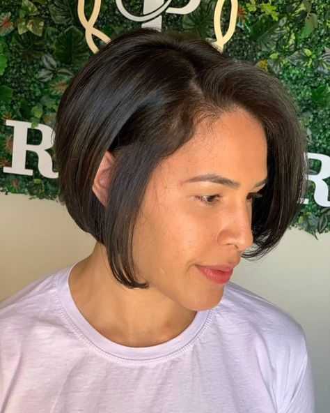 Short Rounded A-Line Bob Thicken Fine Hair, Shaggy Bob Hairstyles, 60s Vibes, Haircuts To Try, Chin Length Haircuts, A Line Bob, Messy Haircut, Ginger Red, Subtle Balayage