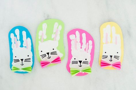 Handprint Bunny Spring Handprint Crafts, Spring Crafts For Infants, Handprint Bunnies, Crafts For Infants, Holiday Handprint Art, Aries Tattoo Ideas, Easter Handprint Crafts, Spring Crafts Preschool, Winter Crafts Preschool